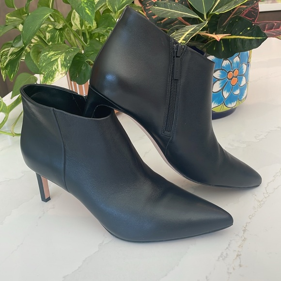 Veronica Beard Leone Pointed Toe Black Leather Bootie Size 8 - Picture 7 of 13